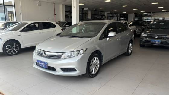 HONDA CIVIC 1.8 LXS 16V FLEX 4P AUTOMÁTICO